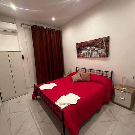 M2 Apartment Неаполь Экстерьер фото