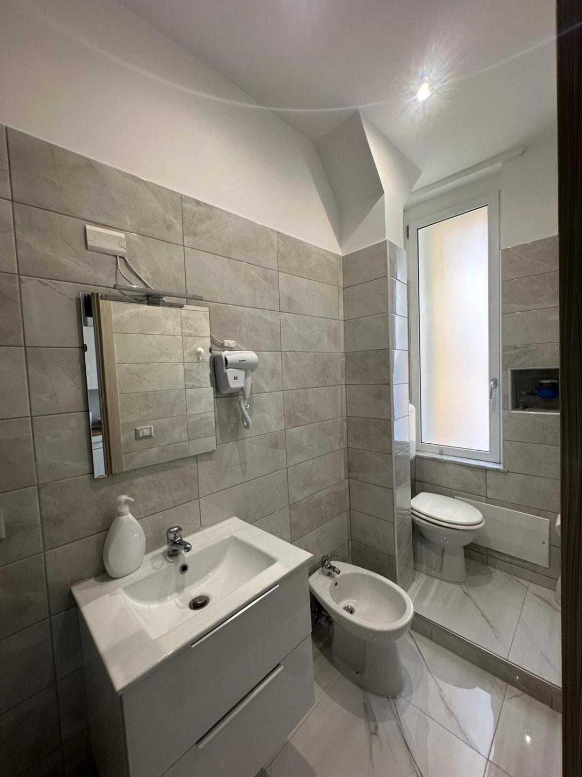 M2 Apartment Неаполь Экстерьер фото
