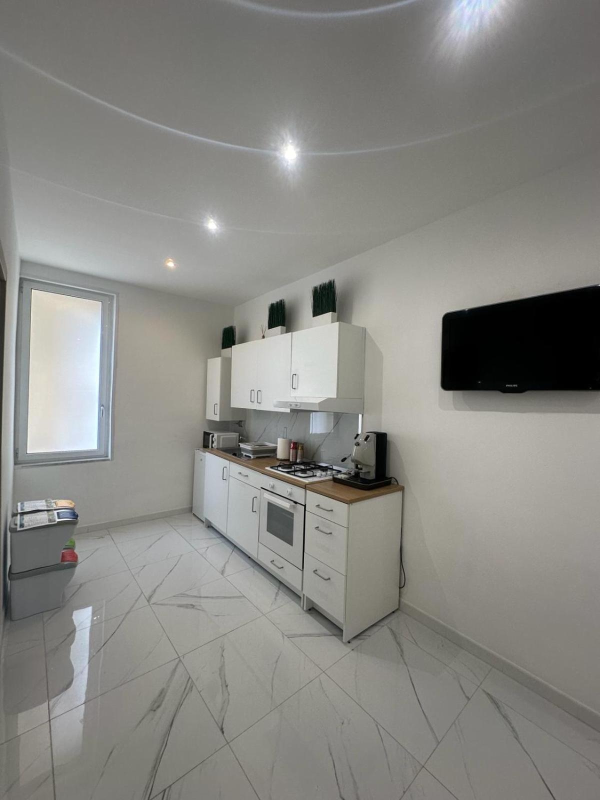 M2 Apartment Неаполь Экстерьер фото