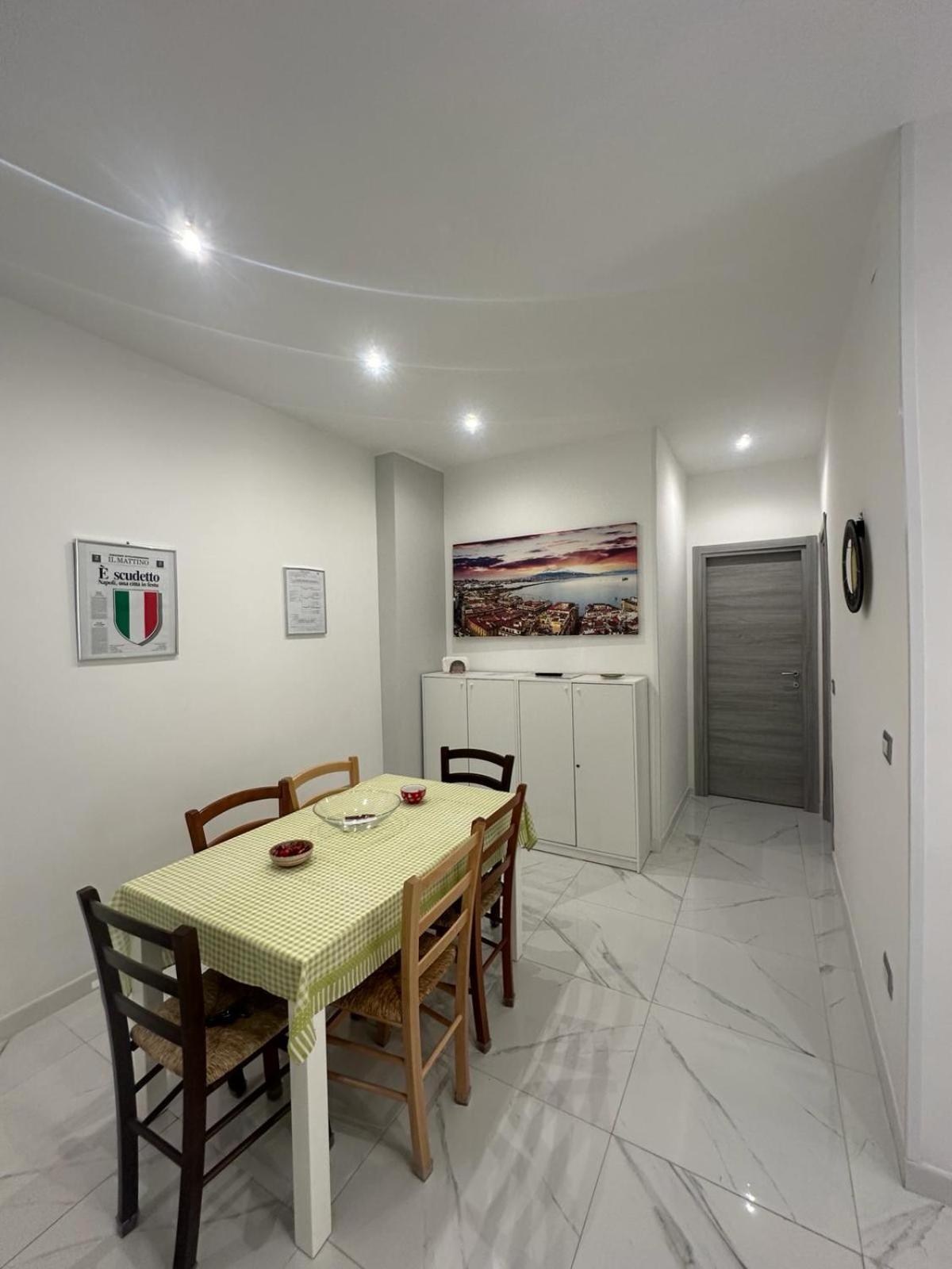 M2 Apartment Неаполь Экстерьер фото