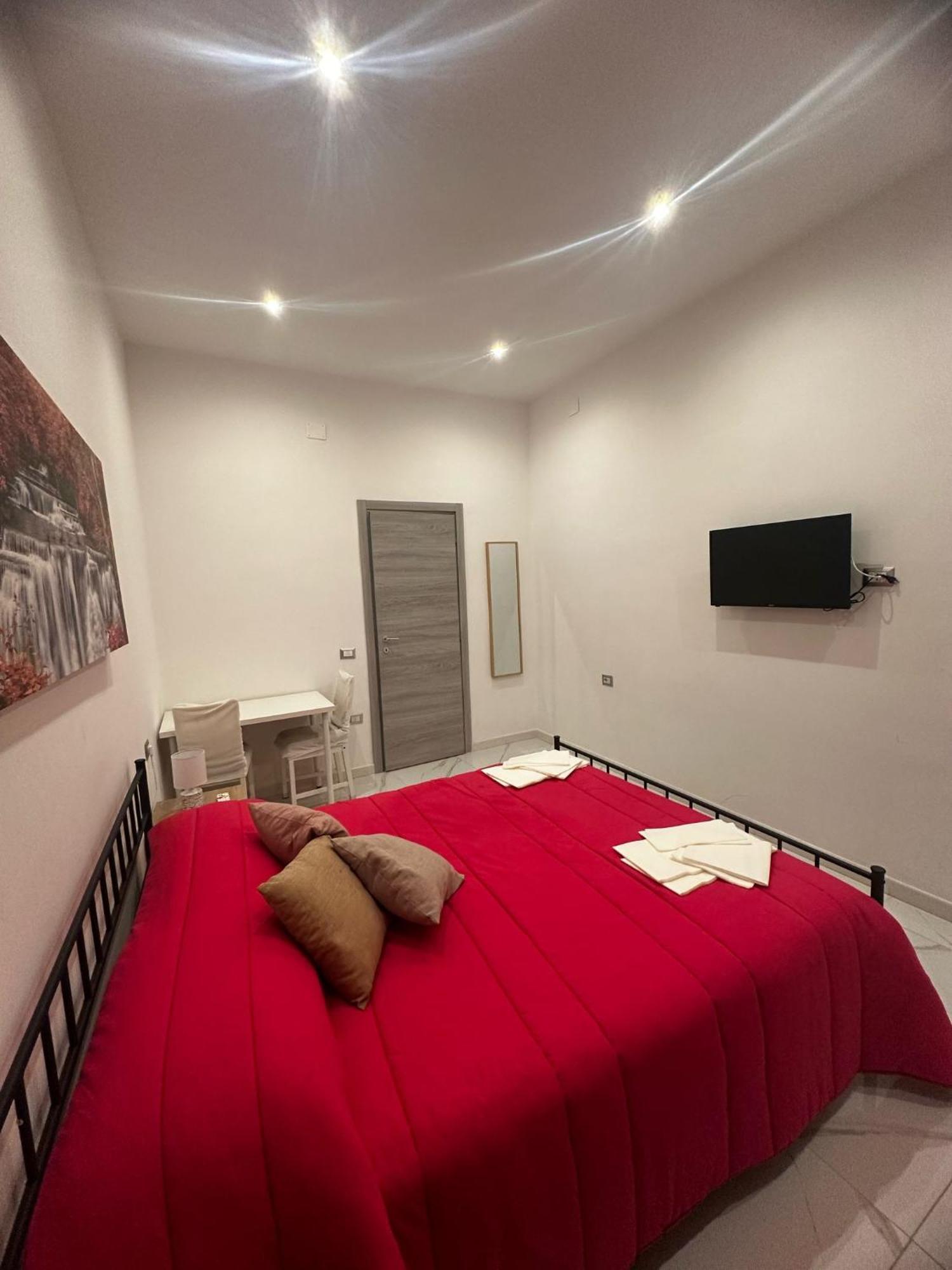 M2 Apartment Неаполь Экстерьер фото