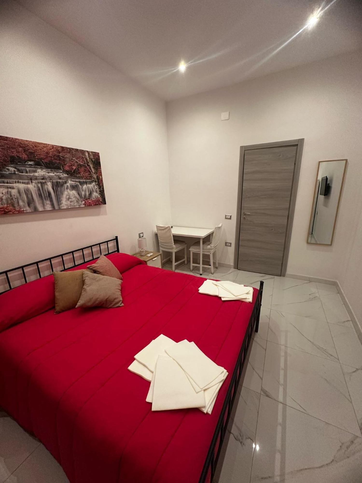 M2 Apartment Неаполь Экстерьер фото